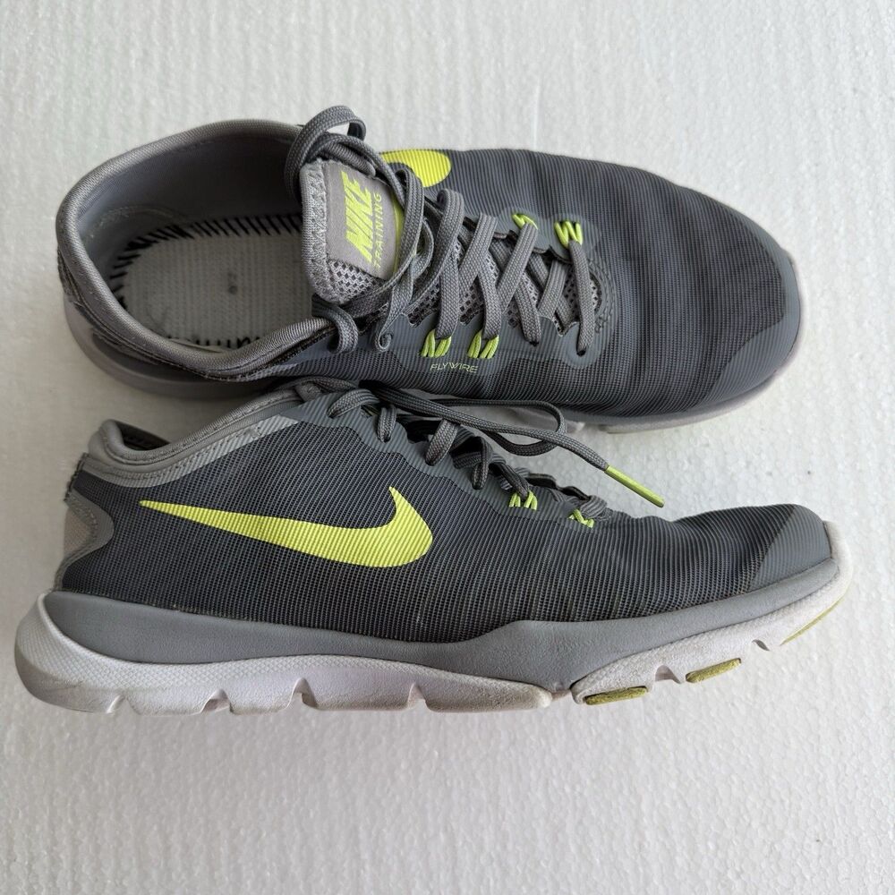 Size 7.5 - Nike Flex Supreme TR 4 Gray W
